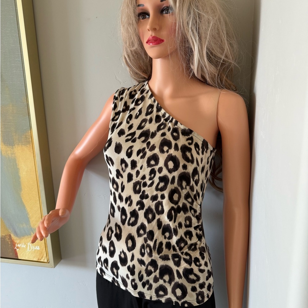 NWT - LATEST STYLE! Stylish Leopard Print One-Shoulder Top!